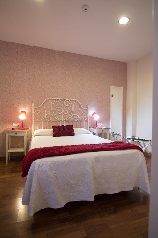 Hostal Paris San Fernando Exterior photo